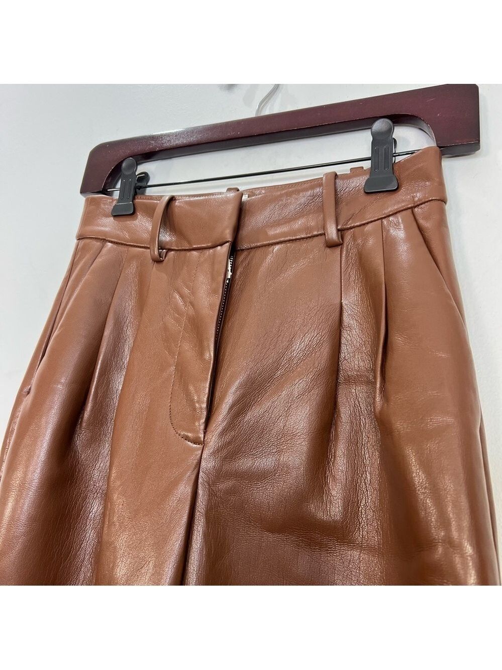 Aritzia Wilfred warm cognac pleated faux leather high rise CARROT pants 0 - Picture 7 of 14